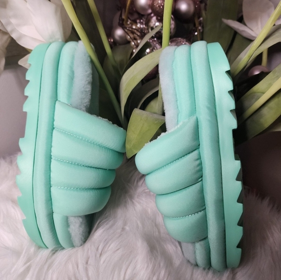 Ugg Maxi Slide Women shoes newUgg Maxi Slide new - Picture 1 of 9